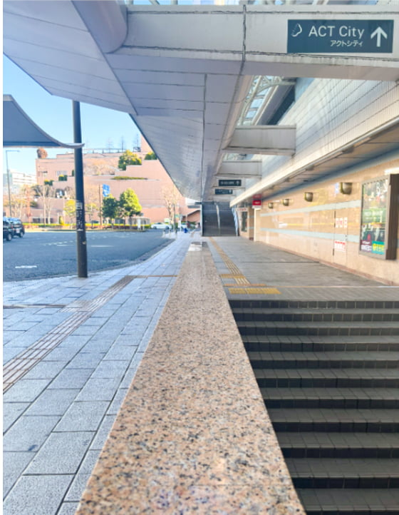 アクトタワー側にむかう通路