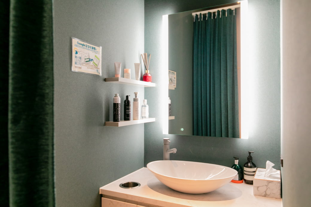 パウダールーム